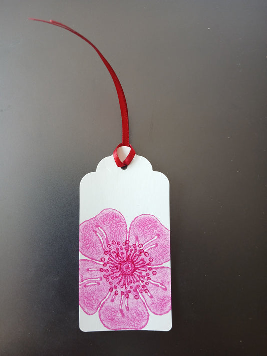 Dog Rose in Pink & Raspberry on oblong white gift tag with ribbon