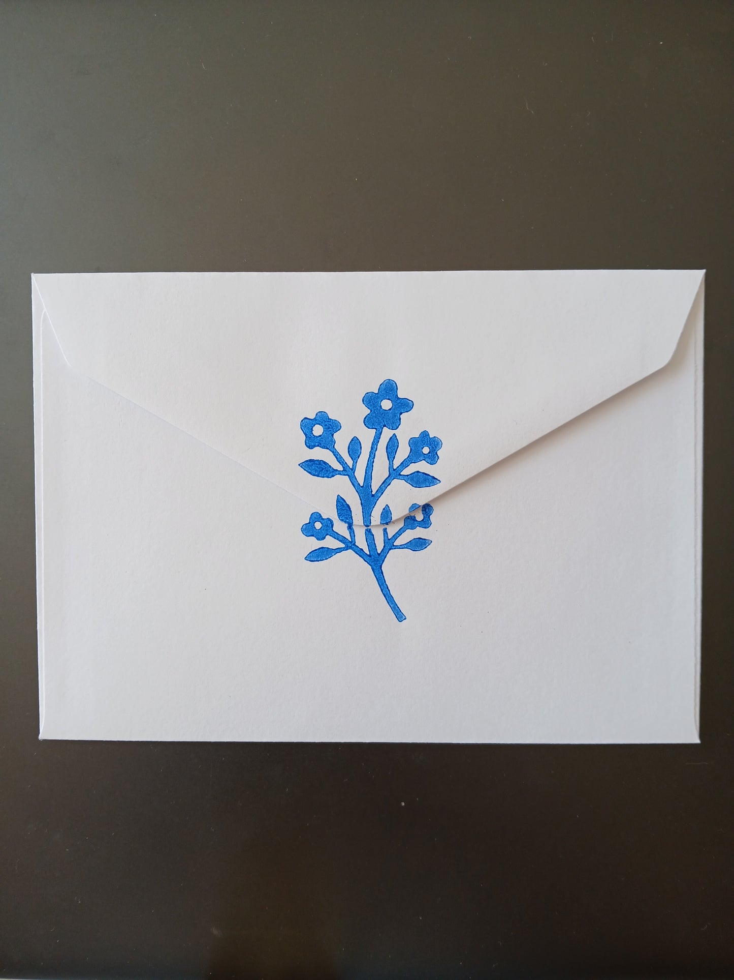 Flower Bunch in Blue on white notelet