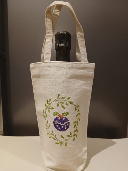 Wreath & Christmas Pudding in green & purple/green/red on natural cotton canvas bottle bag