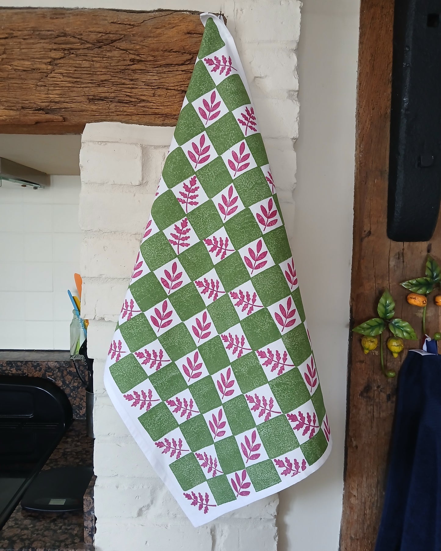 Checker Leaves Tea Towel