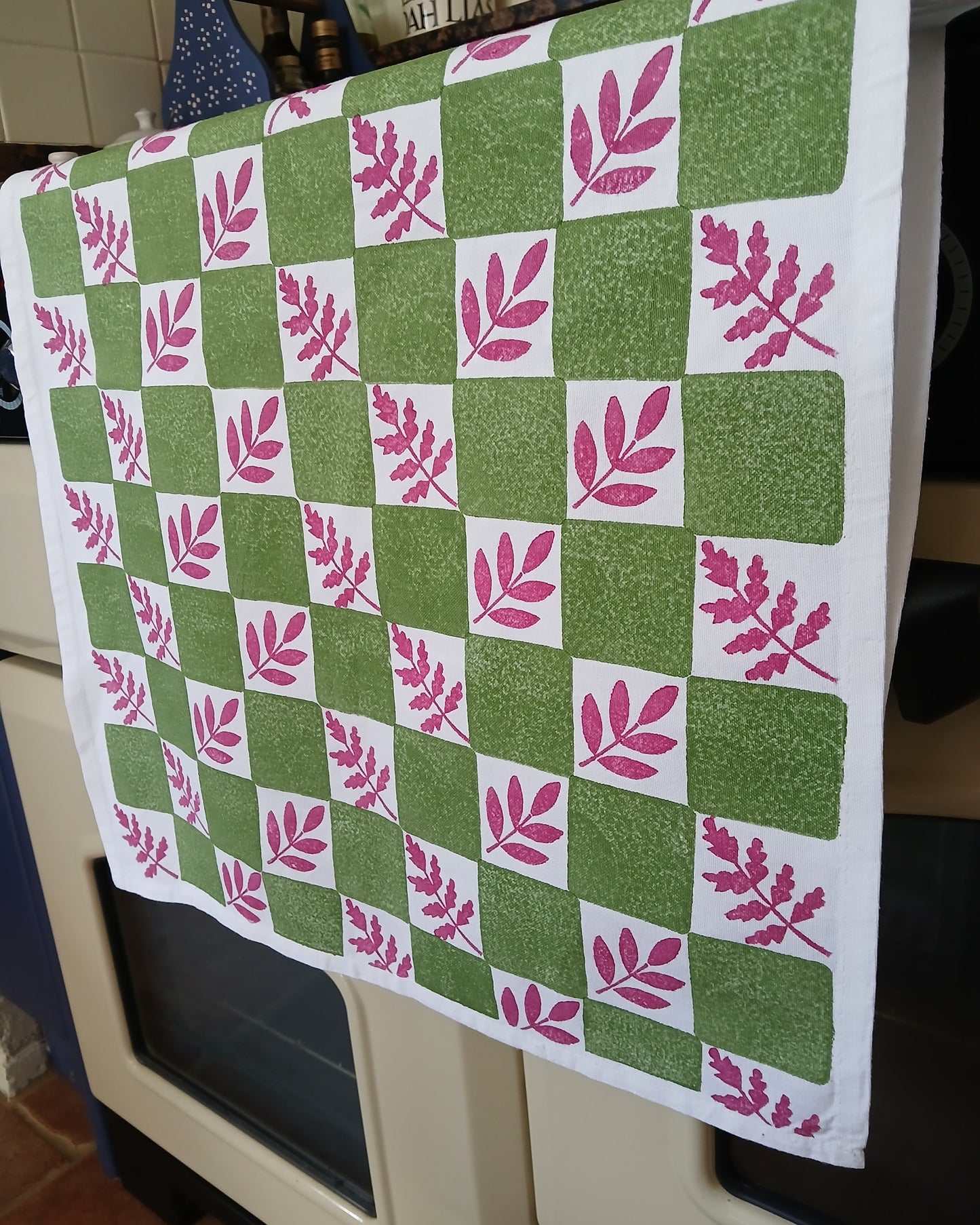 Checker Leaves Tea Towel