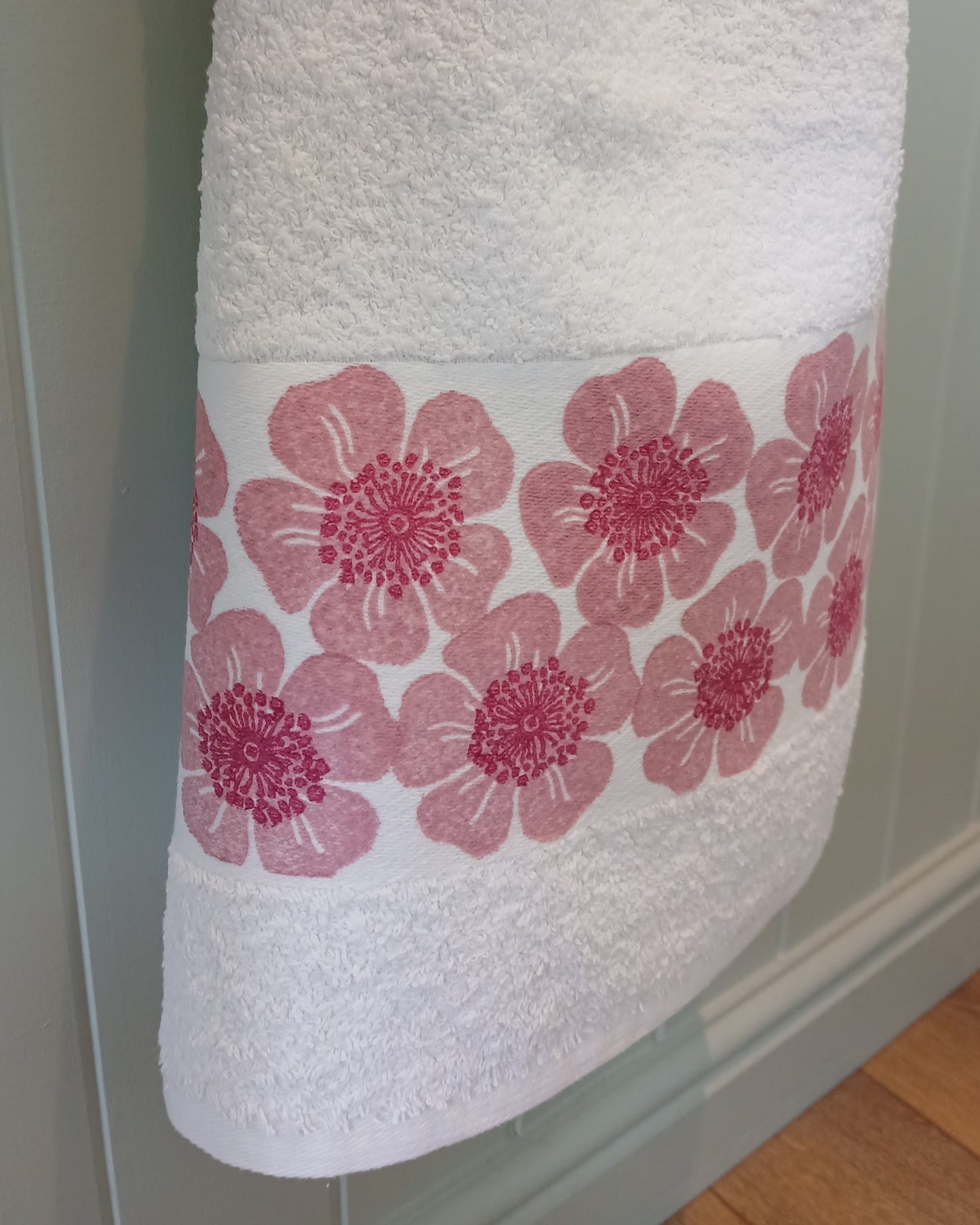 Dog Rose Hand Towel
