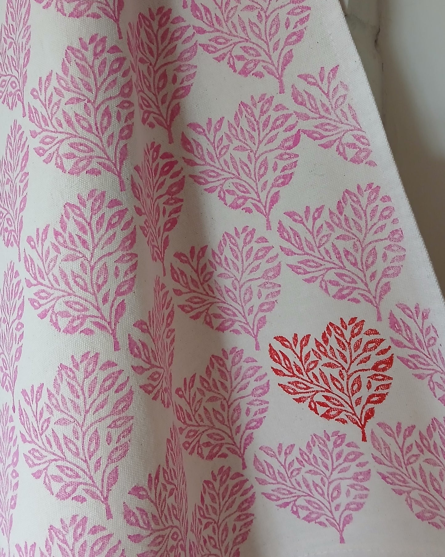 Filigree Hearts Tea Towel