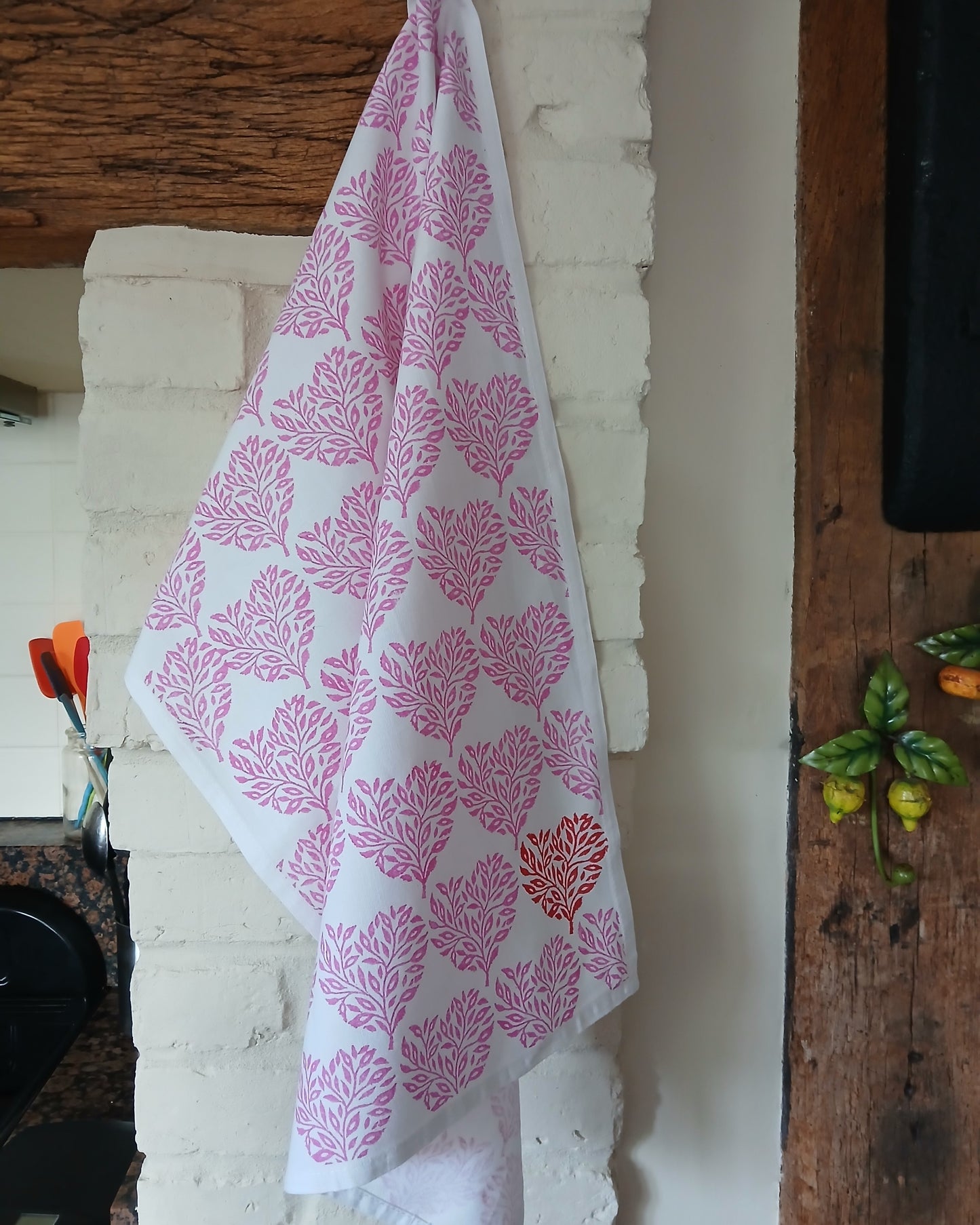 Filigree Hearts Tea Towel